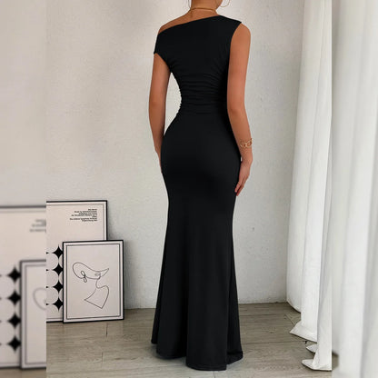 Robe Longue Épaules Dénudées Plissée & Sculptante