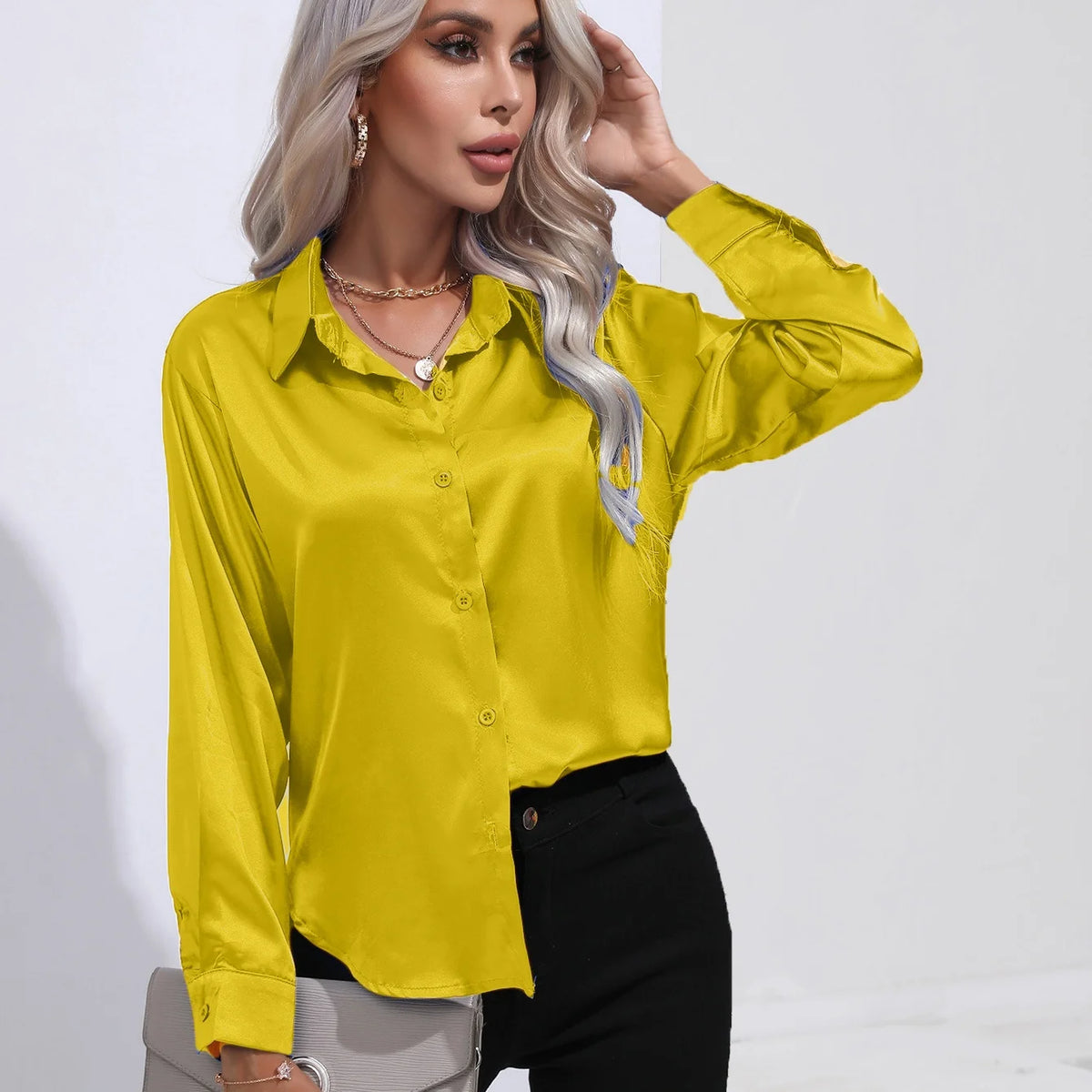 Chemise Satinée Élégante à Manches Longues - Col Boutonné Femme
