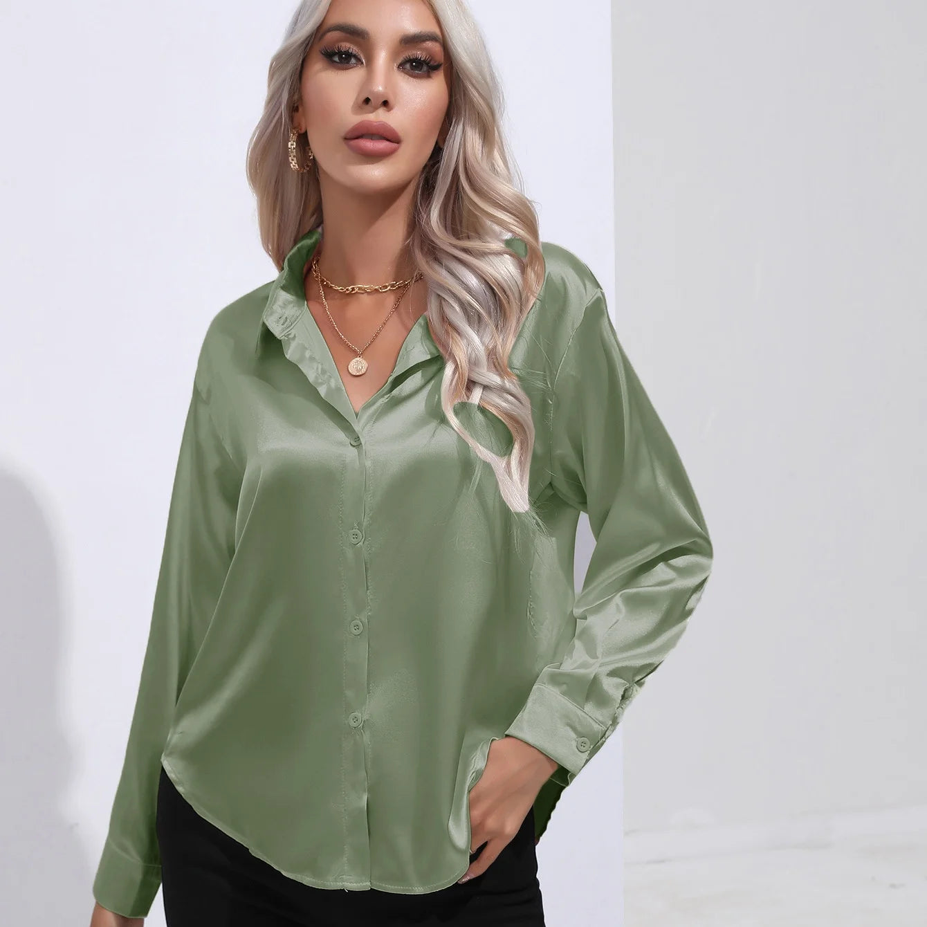 Chemise Satinée Élégante à Manches Longues - Col Boutonné Femme